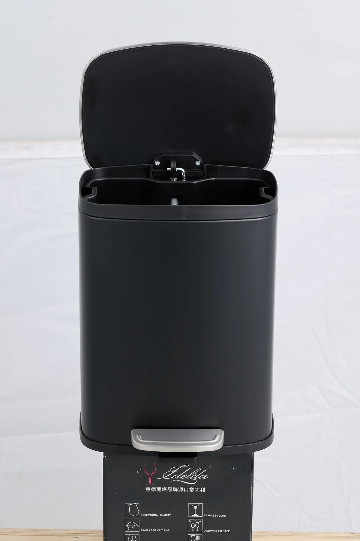 Small Bathroom Trash Can 5L 1.3 Gal Black Stainless Steel Step Pedal with Lid