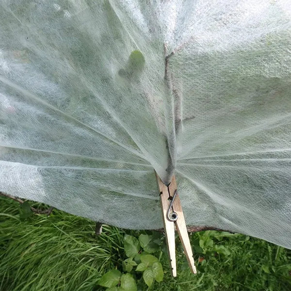 Garden Frost Cloth Floating Row Cover Plant Freeze Protection Blanket Winter Roll