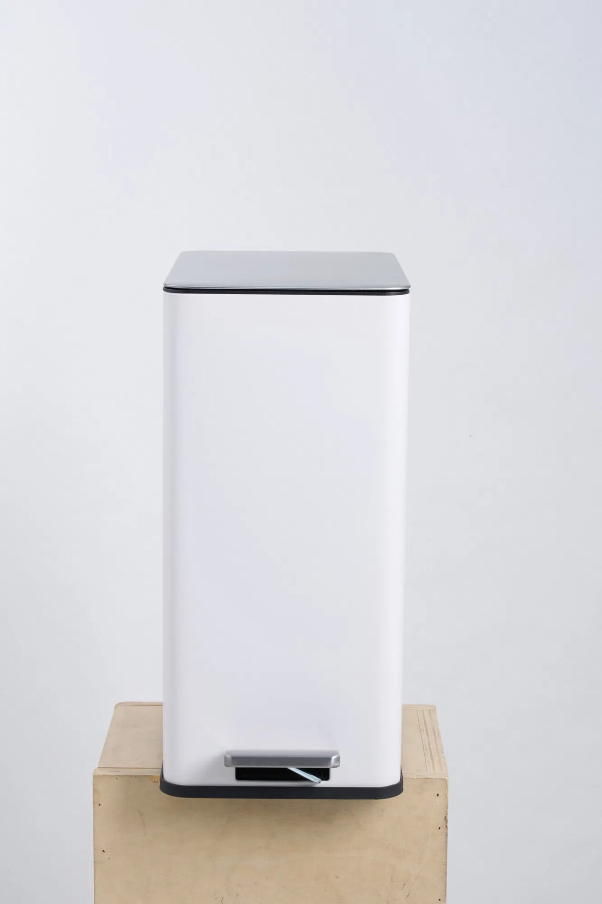 4 Gallon White Stainless Steel Step Trash Can Foot Pedal Garbage Bin 15L